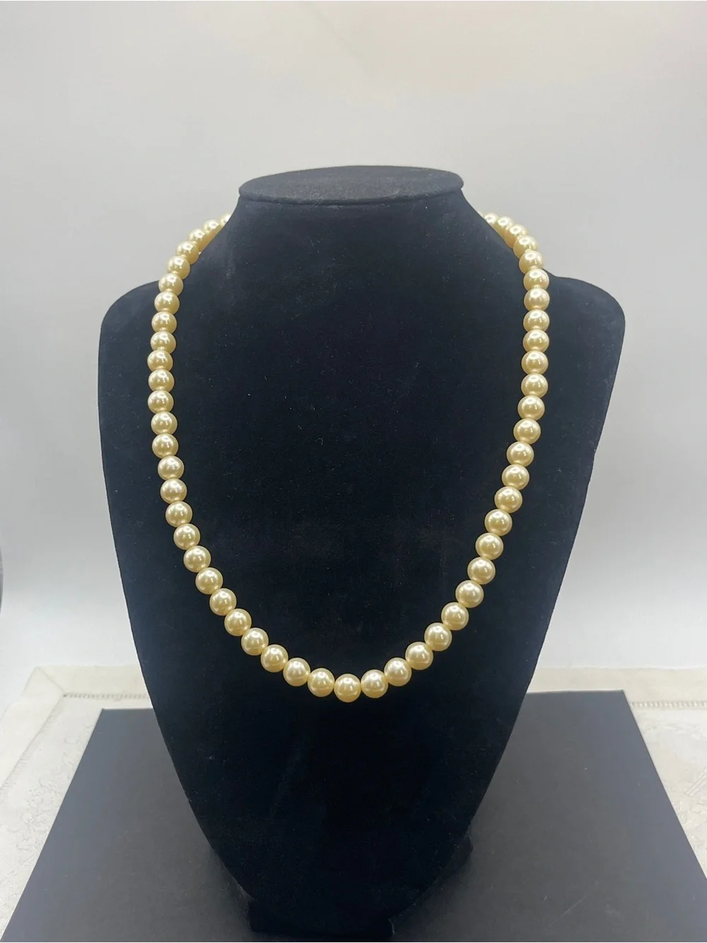 Vintage Faux Pearl Necklace Cream Beaded Strand Gold Tone Box Clasp 16”
